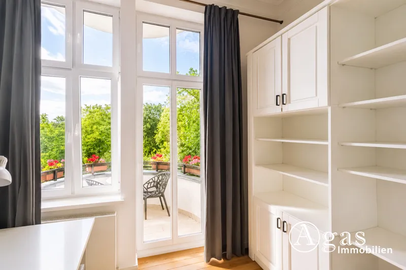 Sehr schöne möblierte 3-Zimmer-Altbau-Wohnung mit Balkon nahe S-Bhf Rathaus Steglitz — photo 1